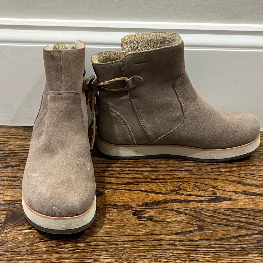 WOMEN'S JUNO BLUFF POLAR WATERPROOF BOOT